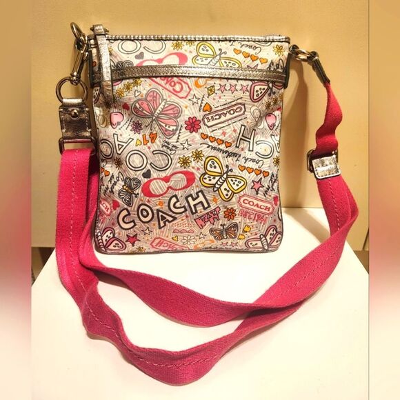 Auth. Coach "Poppy" Butterfly Graffiti Print Nylon Cross Body Bag Ret. $245 EUC - Picture 2 of 9